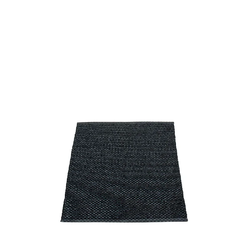 East Hampton Plastic Floor Mats Black/Metallic (Multiple Sizes)