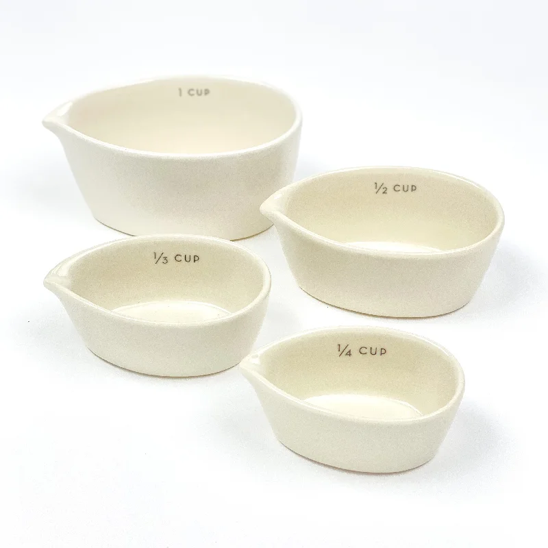 Nesting Measuring Cup Set